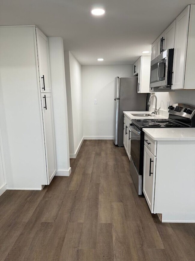 Photo - Remodeled Private San Pedro Square Studio