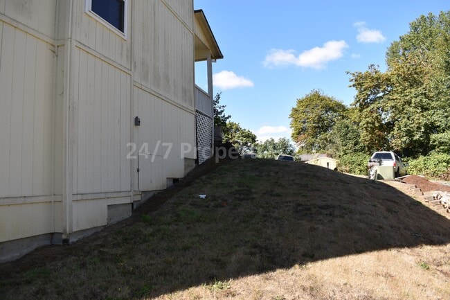 90 Alder St