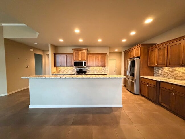 3909 W 48th Ave