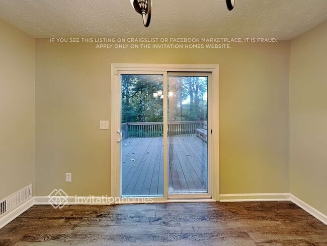 Photo - 820 Cedar Lake Dr SE