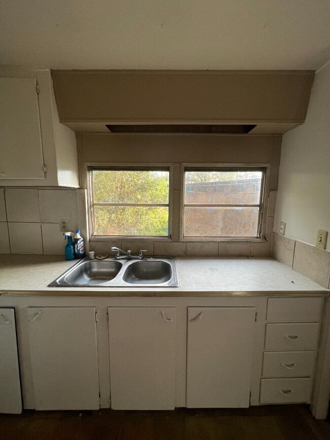 Photo - 11415 Lem Turner Rd