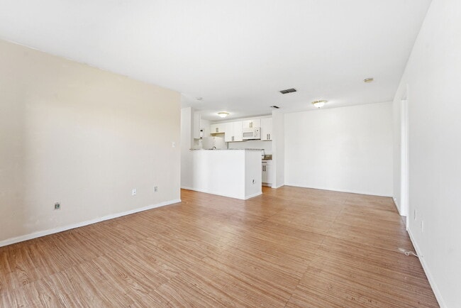 Photo - 1400 Gandy Blvd N Unit 411