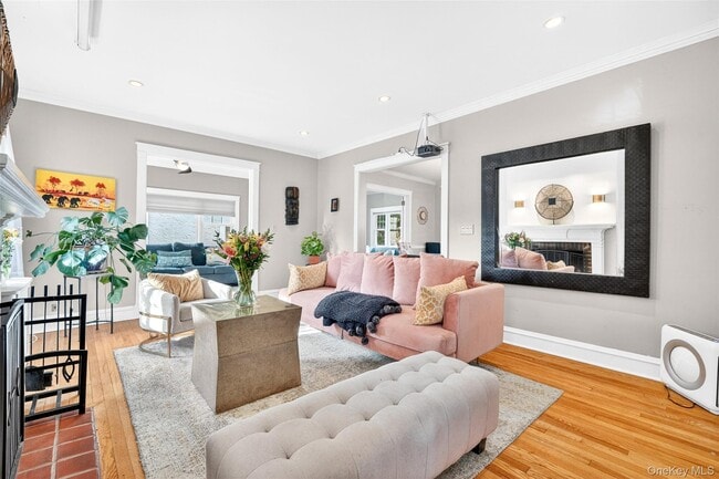 Photo - 14 Columbia Pl