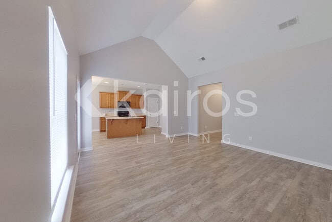 Photo - 8005 Shadesbrook Dr