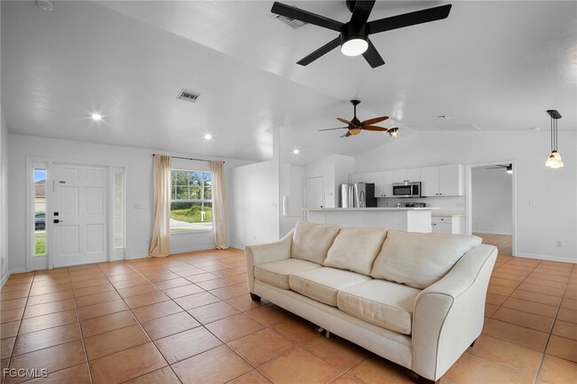 Photo - 3011 50th St SW