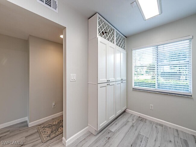 Photo - 4556 Andover Way Unit E104