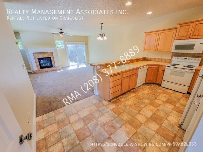 Photo - 2114 S Dorothy Ave