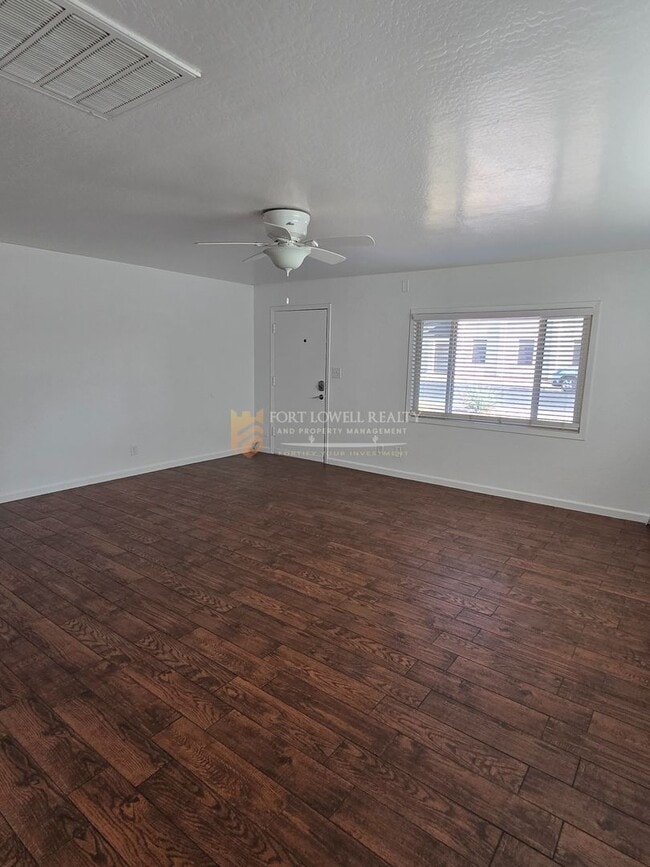 Photo - 6 E Hill Dr Unidad HILL6A