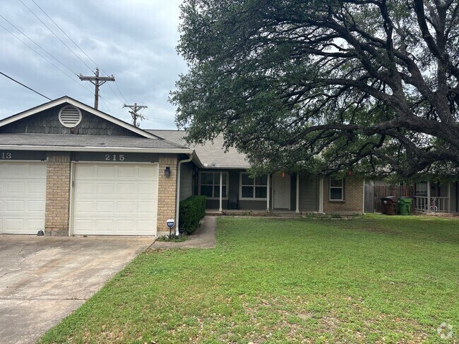 Building Photo - 213-215-215 Greenlawn Blvd Unit 215 Greenlawn Rental