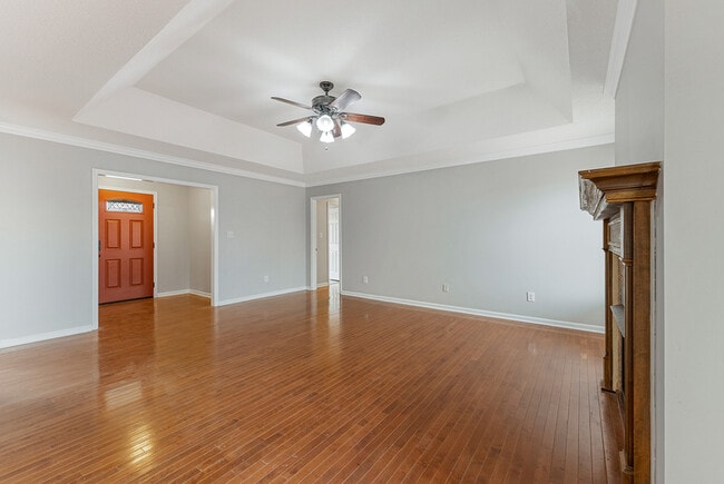 Photo - 103 Springview Ln