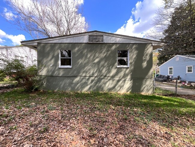 Photo - Near High Point University! Three bedroom cottage off University Pkwy in High Point