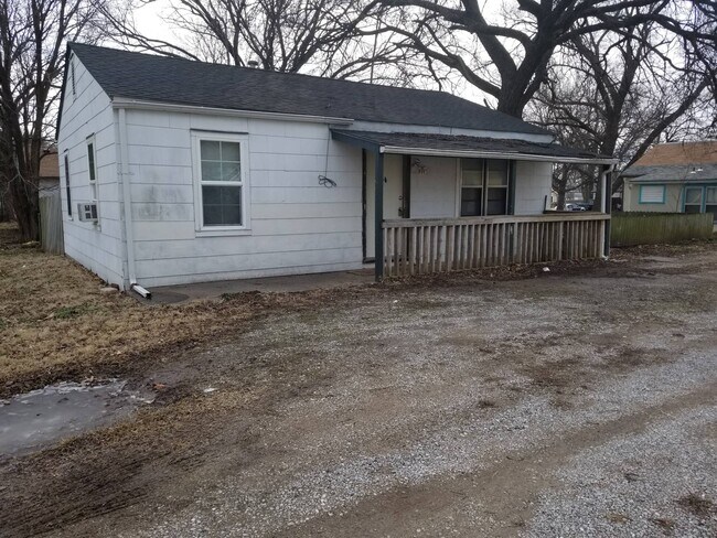 Photo - 608 S College Ave House