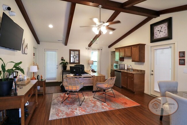 Clubhouse Lounge
