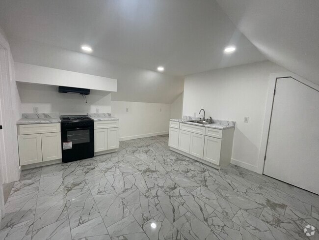 Building Photo - 148 Chilton St Unit 3 Rental