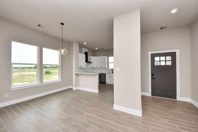 Photo - 11141 Rd 5503