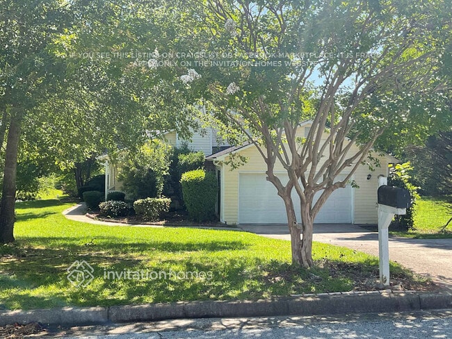 Photo - 2700 Archer Way