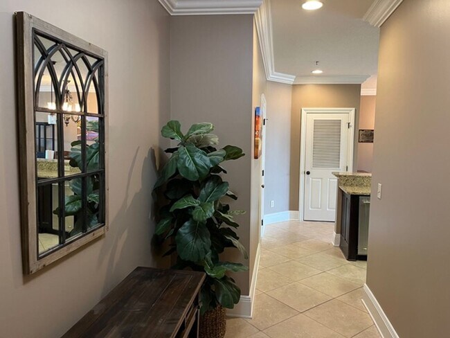 Photo - Modern Downtown Auburn Condo – Perfect for...