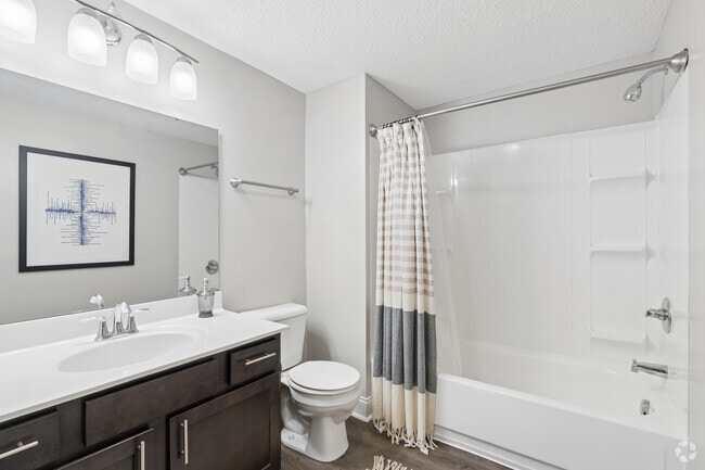 Studio - 562SF - Bathroom
