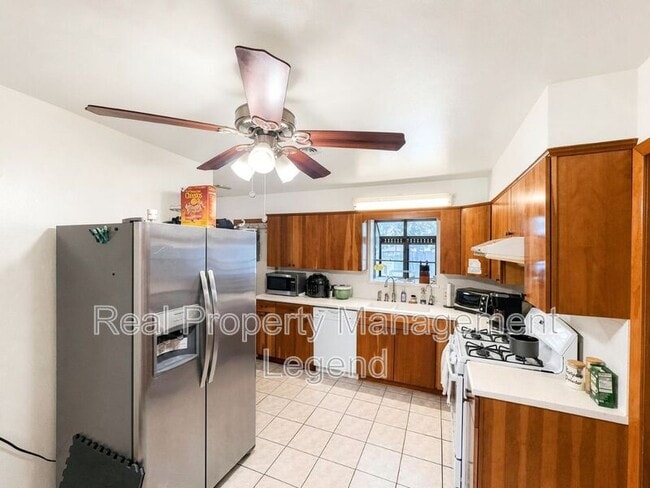 Photo - 409 LaSalle Drive