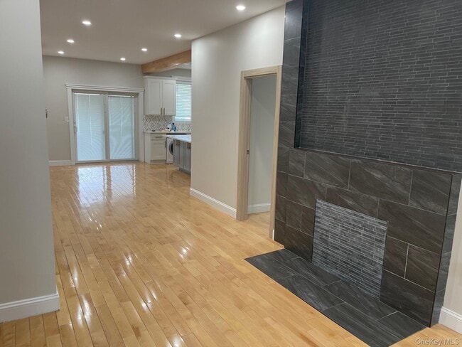 Photo - 81-34 169th St