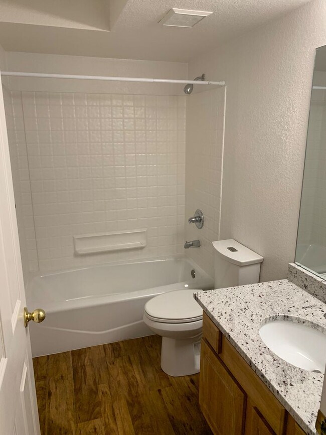 Photo - 865 30th St.