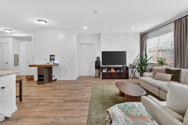 Photo - 140-136 36th St Unidad 202