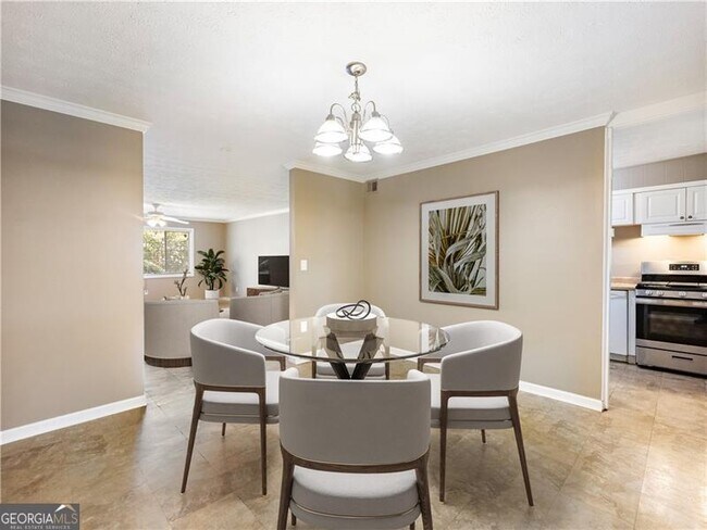 Photo - 115 Biscayne Dr NW