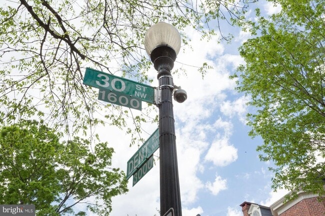 Corner of 30th St & Dent Place - 3014 Dent Pl NW Unit 20E