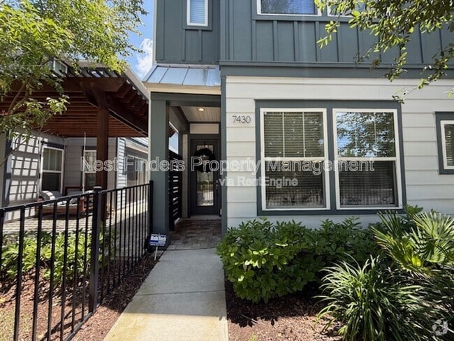 Building Photo - 7430 Beach Walk Place Rental