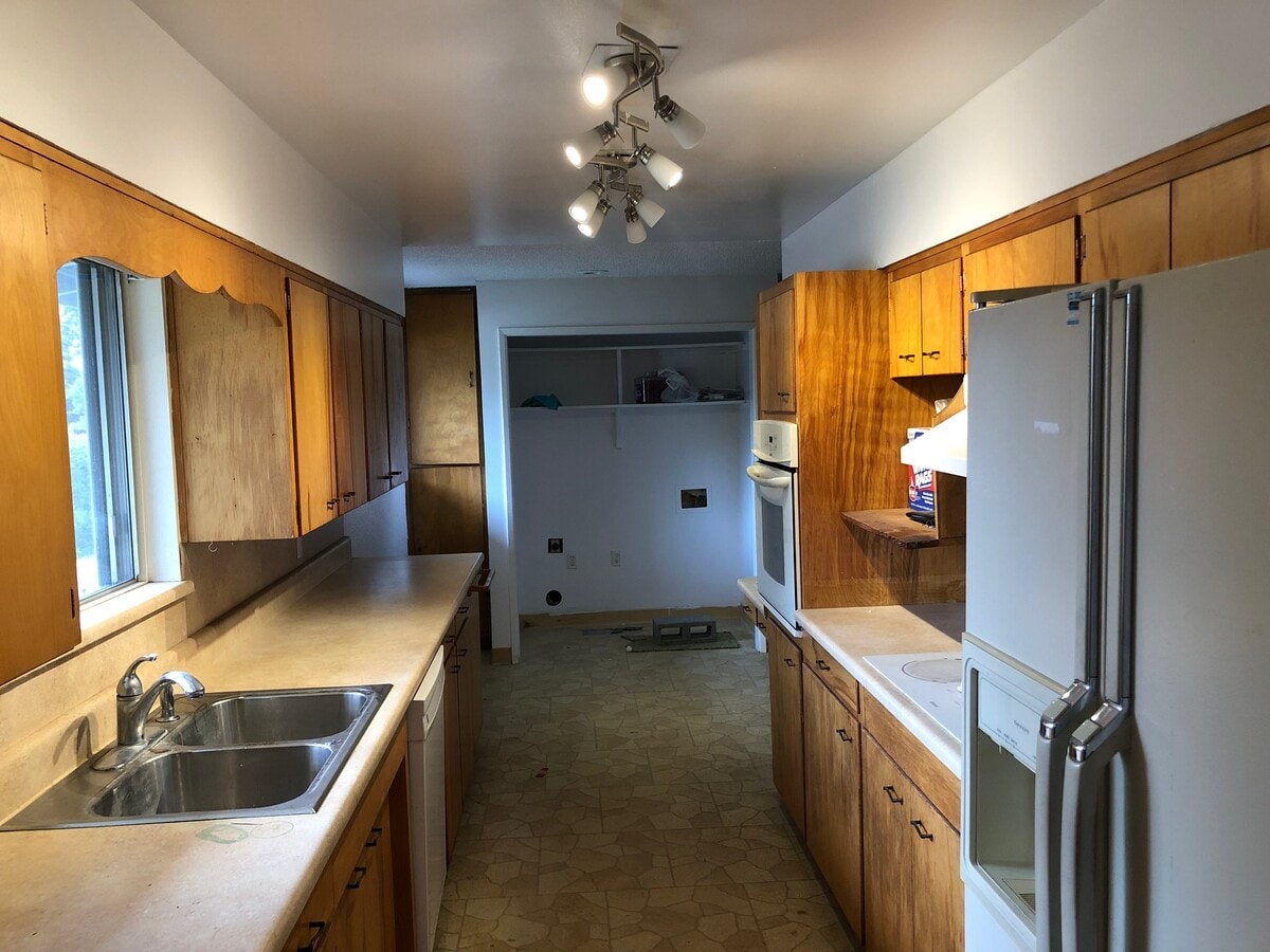 Photo - 1801 Siskiyou Blvd