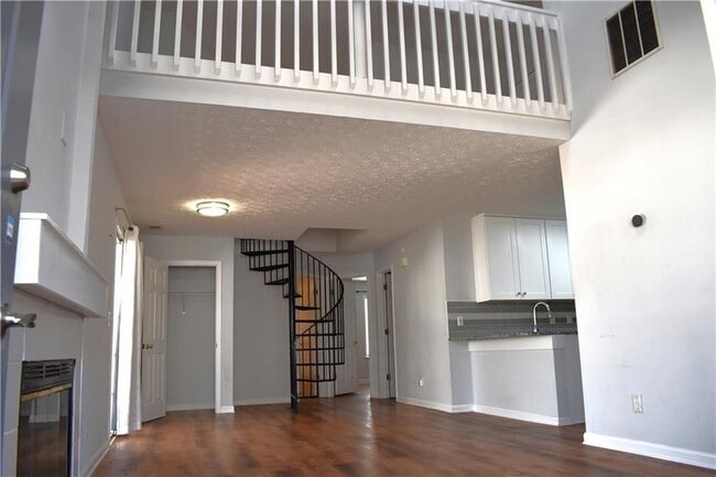 Photo - 2722 Albion Farm Way