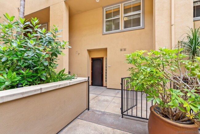 Photo - 301 W G St Unit 112
