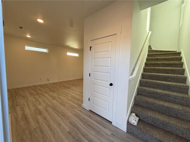 Photo - 831 States Ave