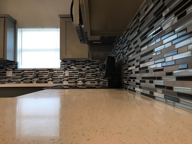 Photo - 904 E la Cantera Ave