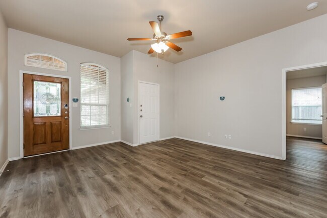 Photo - 5740 Parkview Hills Ln