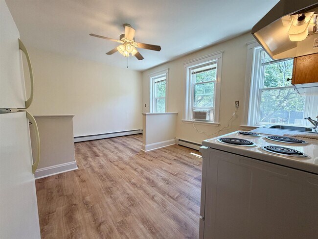 Photo - 1010 Cambridge St Unit 2R