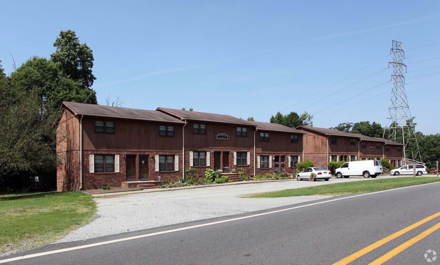 Photo - Pine Brook Apartments