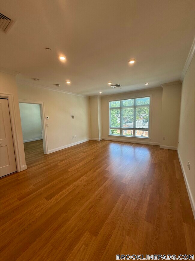 Photo - 120 Gerry Rd Unit 307