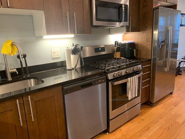 Photo - 186 Kelton St Unit 3