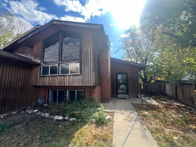 Building Photo - 3 Bed House in Stansbury Park