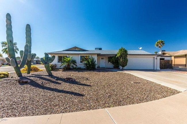 Building Photo - 814 W Villa Maria Dr