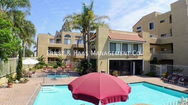 Building Photo - 550 Orange Ave Unit #243