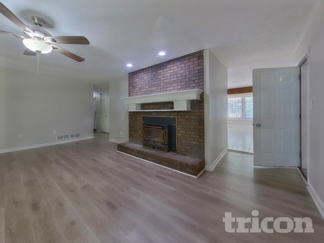 Photo - 5681 Lanny Dr