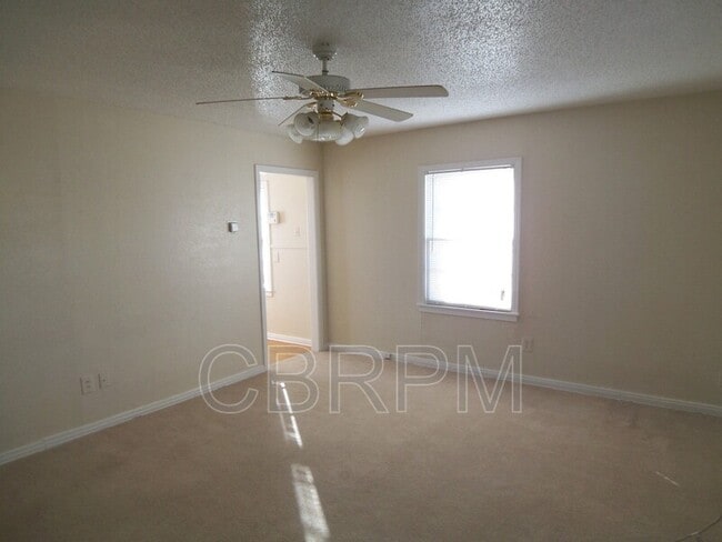 Photo - 4607 32nd St