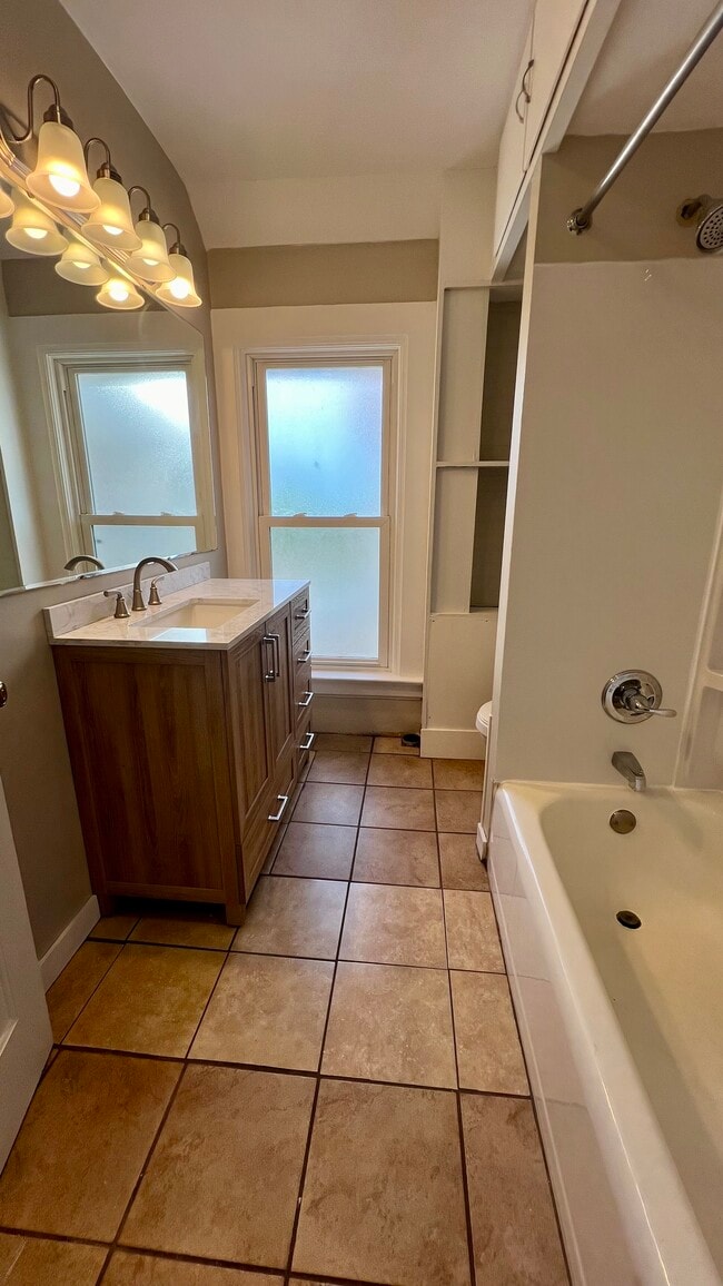 Photo - 784 Wilson St Unidad 784 Half