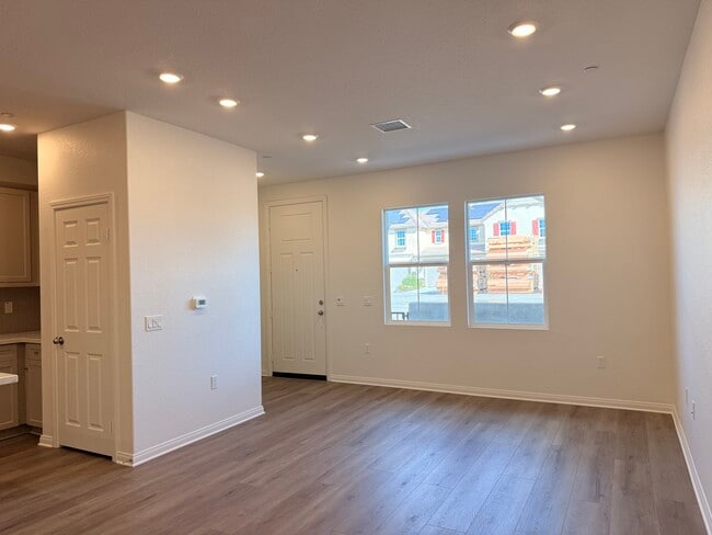 Sala de estar - 4249 E Rincon St