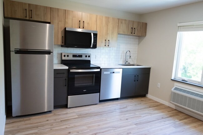 Photo - Riverview Apartments