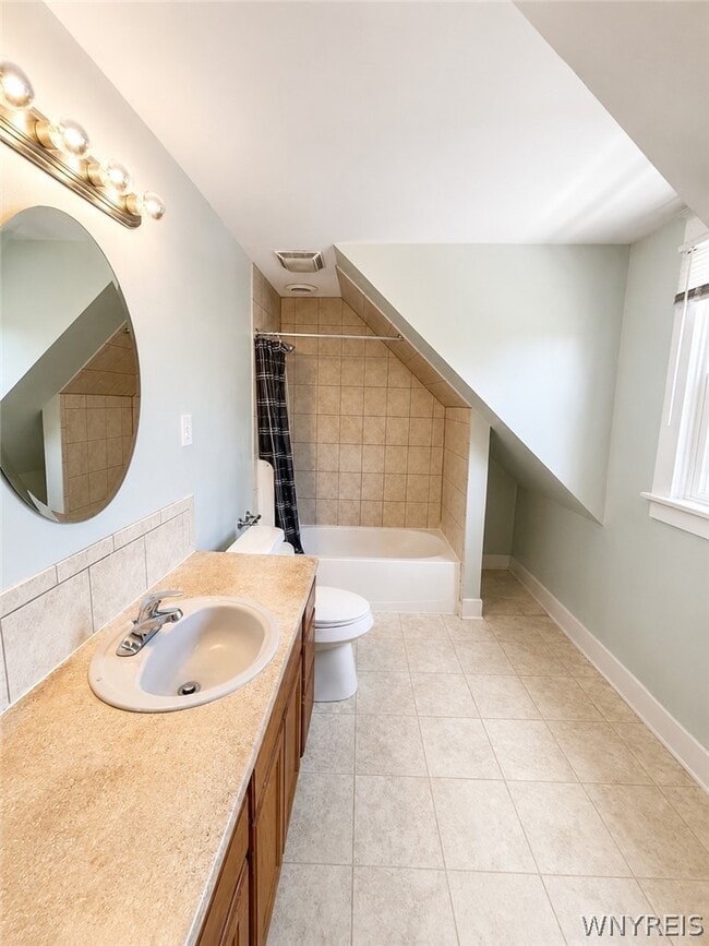 Photo - 85 Klas Ave