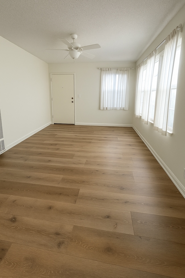 Building Photo - 1631 Del Amo Blvd Unit 1631