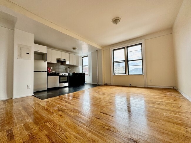 Building Photo - 500 W 140th St Rental